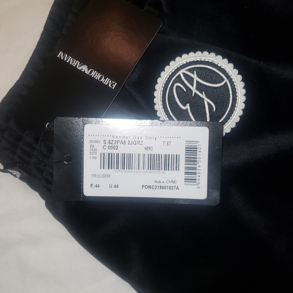 NEW GIORGIO ARMANI WOMENS VELOUR PANTS 14/16..Tall..no longer in stores.CLASSICS - Picture 2 of 10